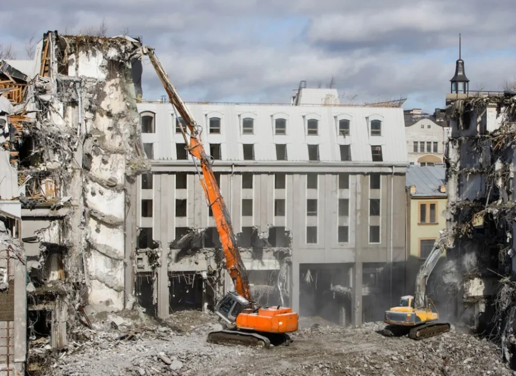 Demolition waste removal